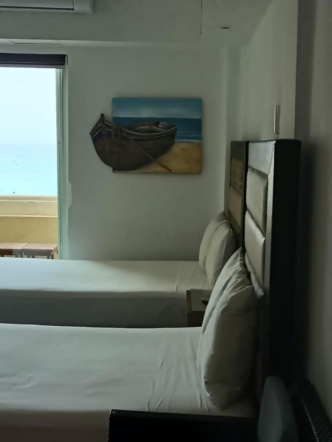 Capitan Suites Sea View Канкун Екстериор снимка