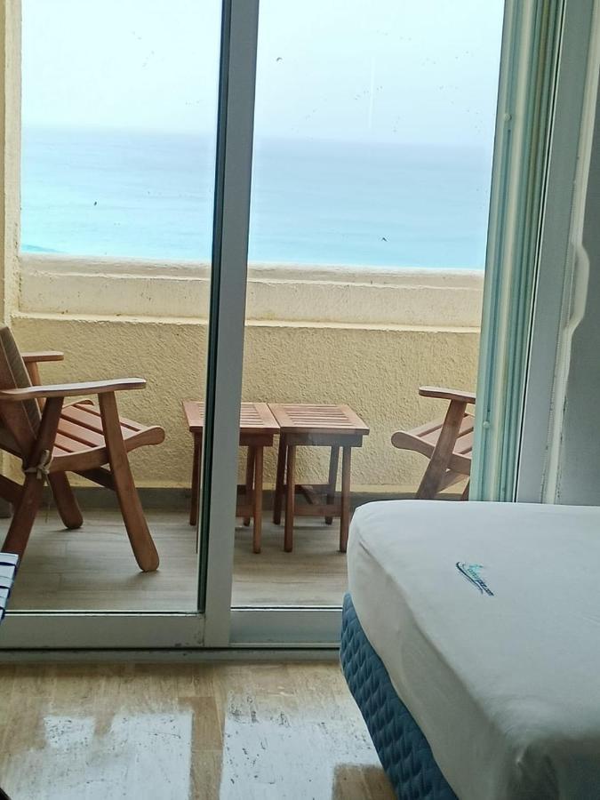 Capitan Suites Sea View Канкун Екстериор снимка